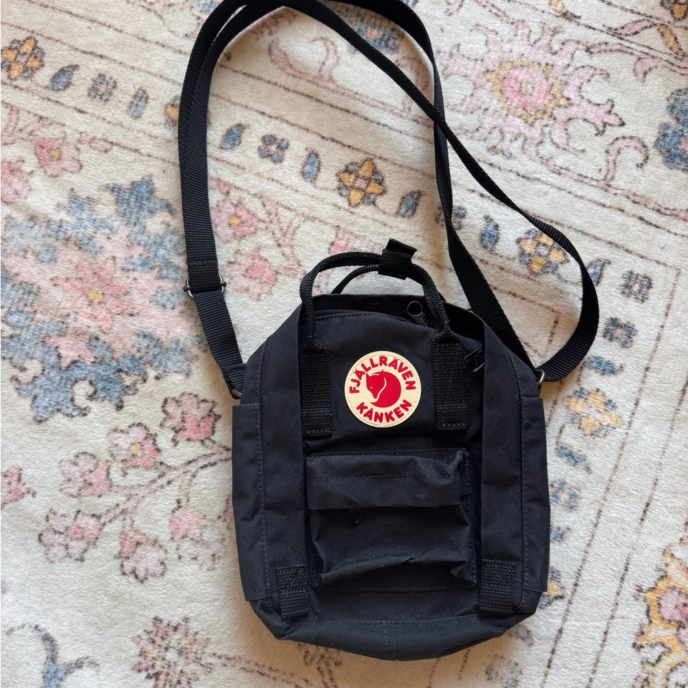 Fjallraven Kånken Mini Crossbody Bag - Black